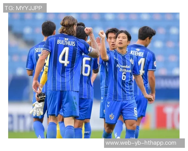 李东炅结束兵役重返蔚山现代足球队开启新征程 李东炅结束兵役重返蔚山现代足球队开启新征程