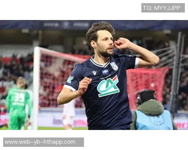 2025赛季收官战恩里克淡谈六冠王萨福诺夫手骨折依然神勇扑点球 2025赛季收官战恩里克淡谈六冠王萨福诺夫手骨折依然神勇扑点球