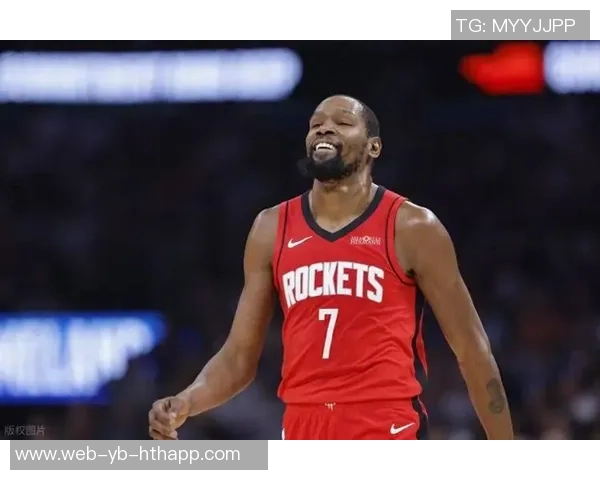 杜兰特37岁成火箭队史最年长全明星球员展现超强实力与梦想滑翔机般飞翔 杜兰特37岁成火箭队史最年长全明星球员展现超强实力与梦想滑翔机般飞翔